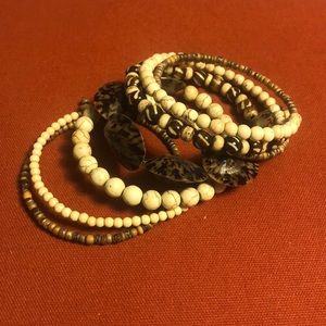 Chico’s spiral seashell and cream bracelet